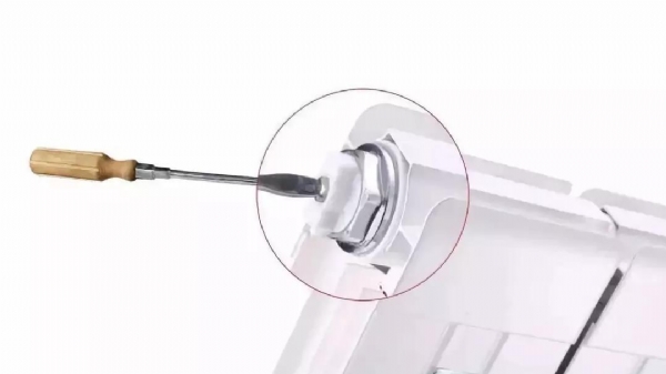 教你如何輕松給暖氣片放氣？